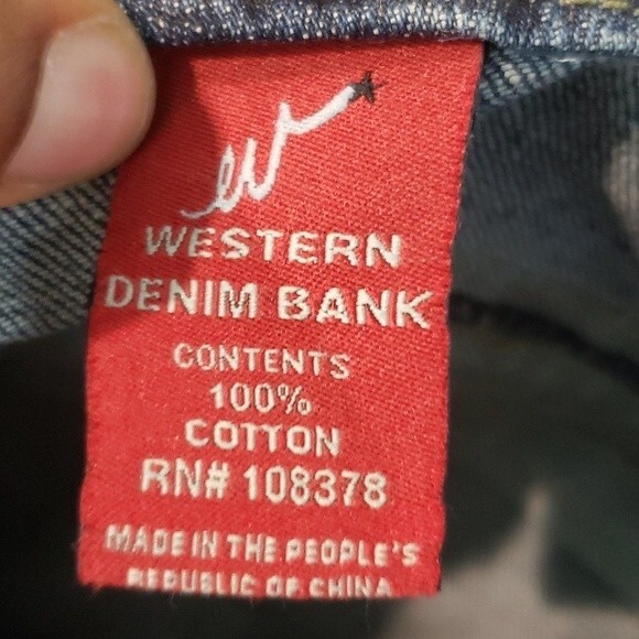 Western Denim Bank Women’s Flare Jeans Flower Bedazzling Medium Wash Size 30 - Picture 11 of 13